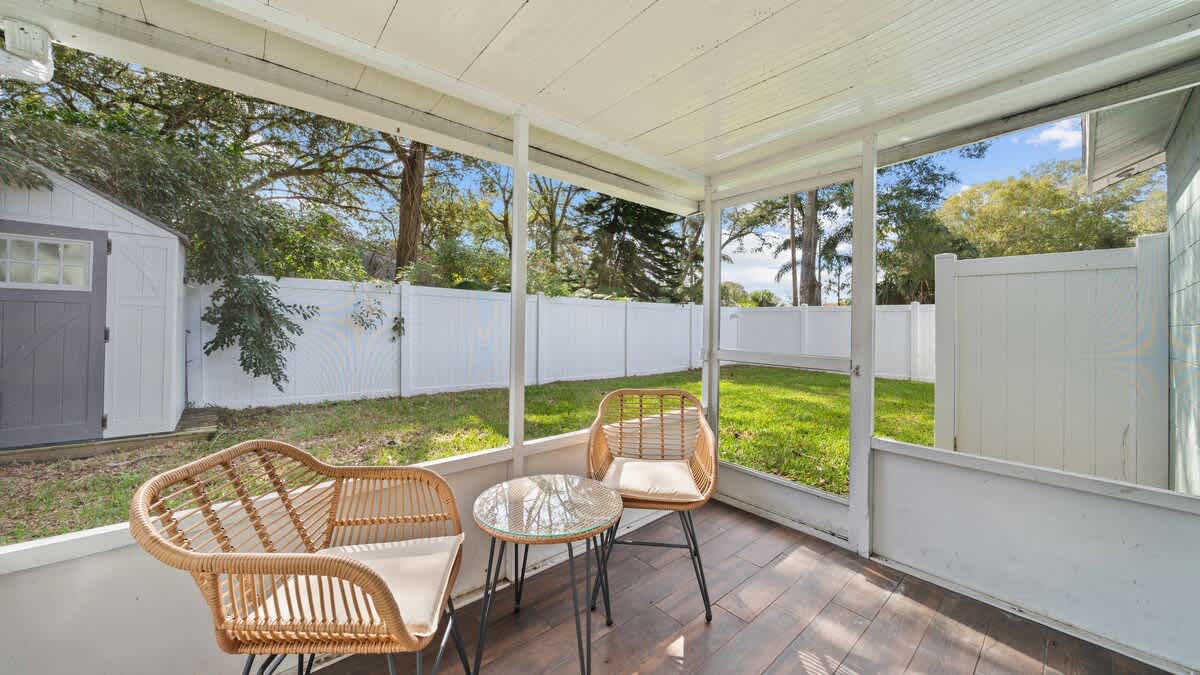 Home in Tampa property photo 5