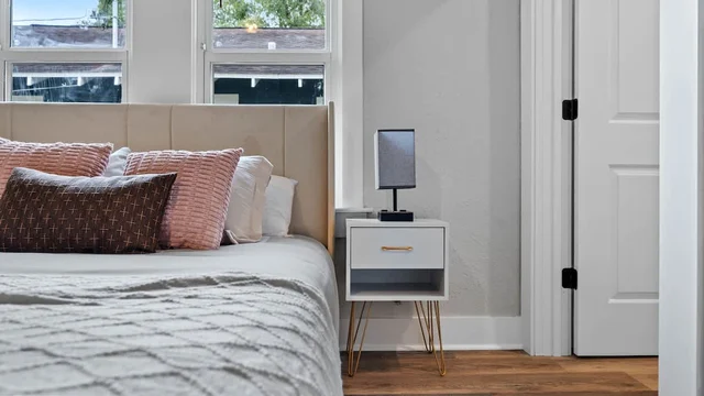 Bedroom 1 image 1