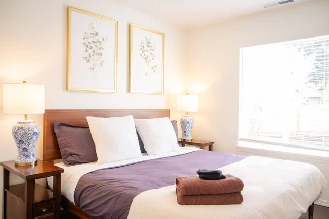 Bedroom 3 image 1