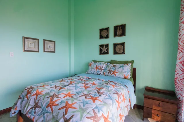 Bedroom 1 image 1