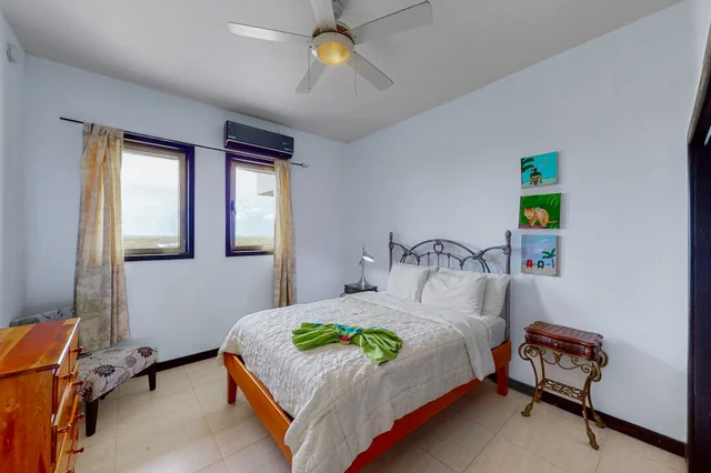 Bedroom 1 image 1