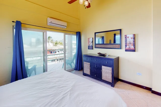 Bedroom 1 image 1