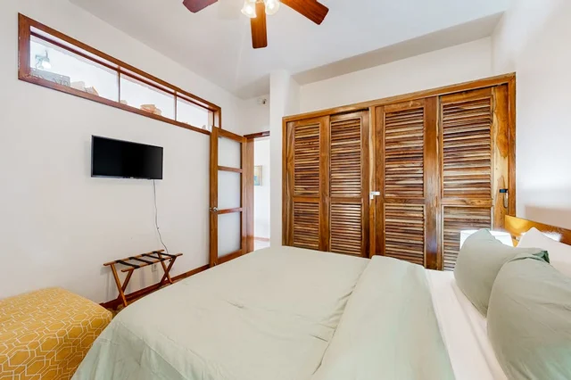 Bedroom 1 image 1