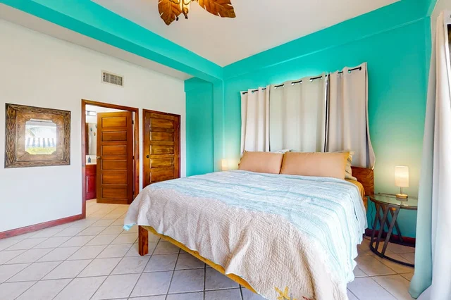Bedroom 1 image 1