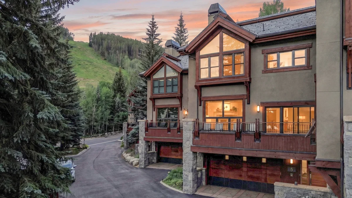 Townhome in Beaver Creek property photo 1