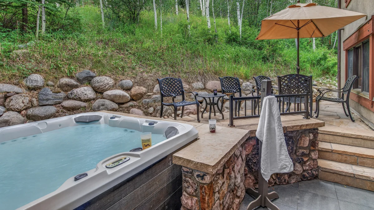 Townhome in Beaver Creek property photo 2