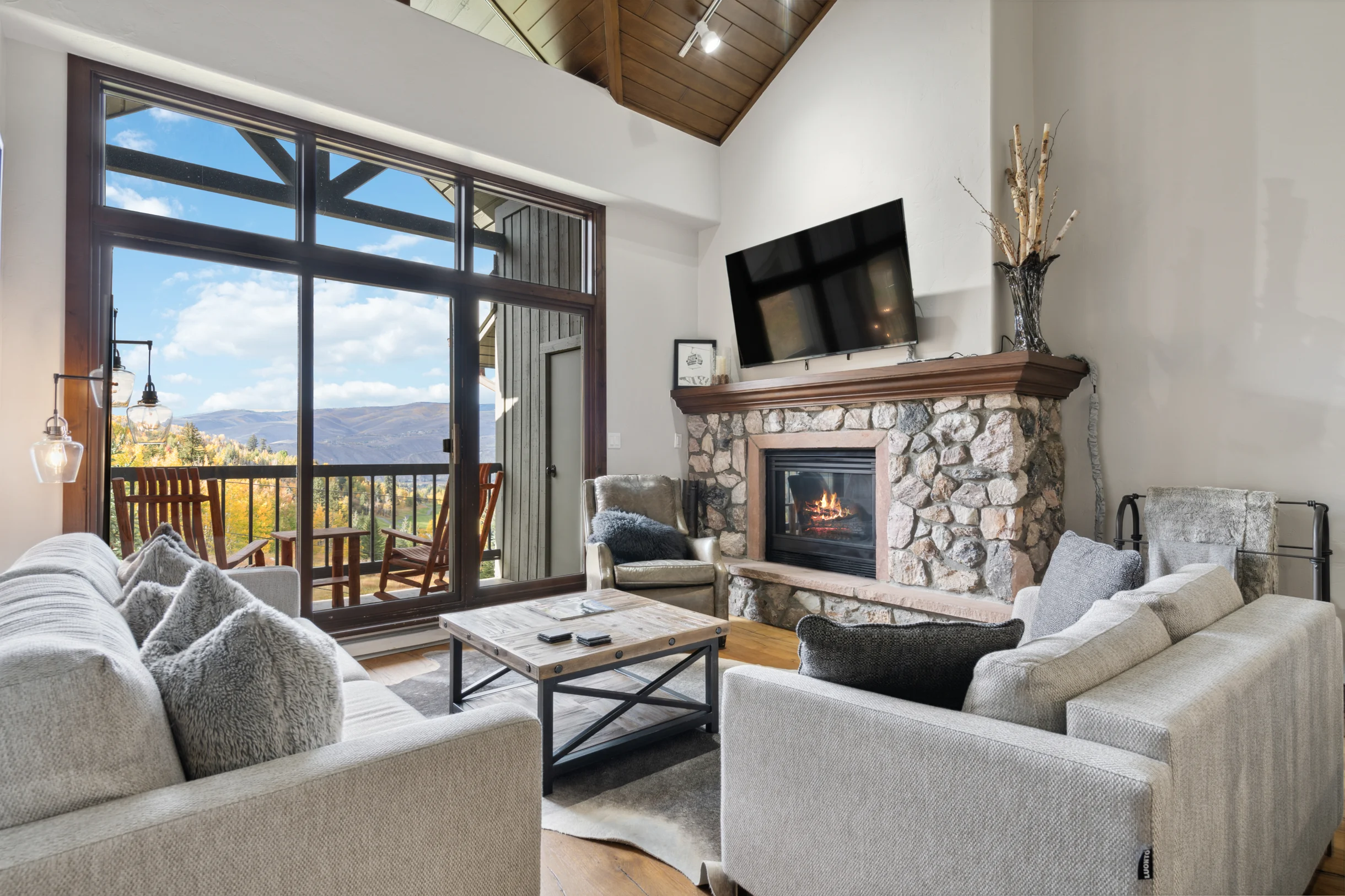 Condo in Beaver Creek property photo 1