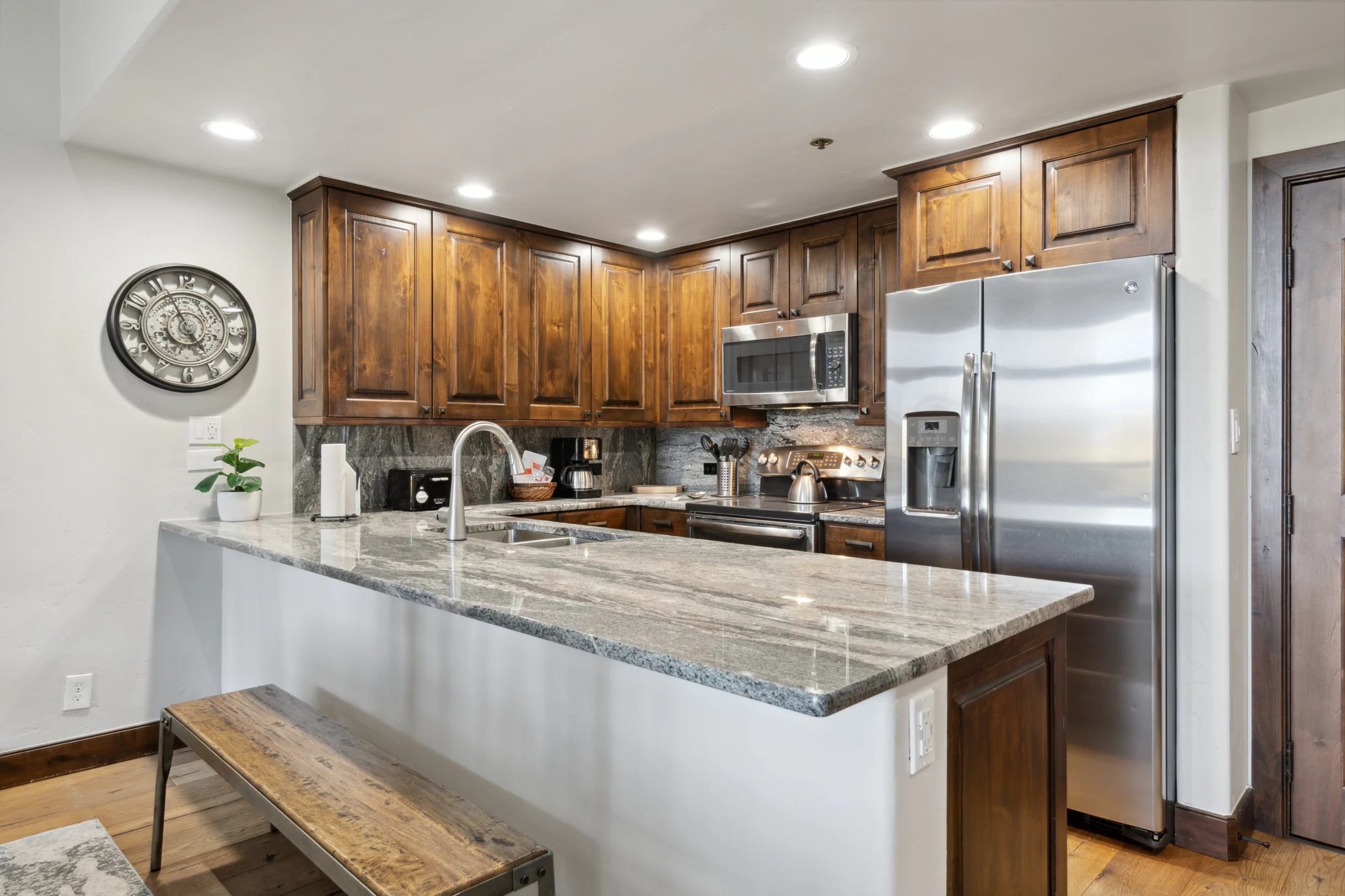 Condo in Beaver Creek property photo 5