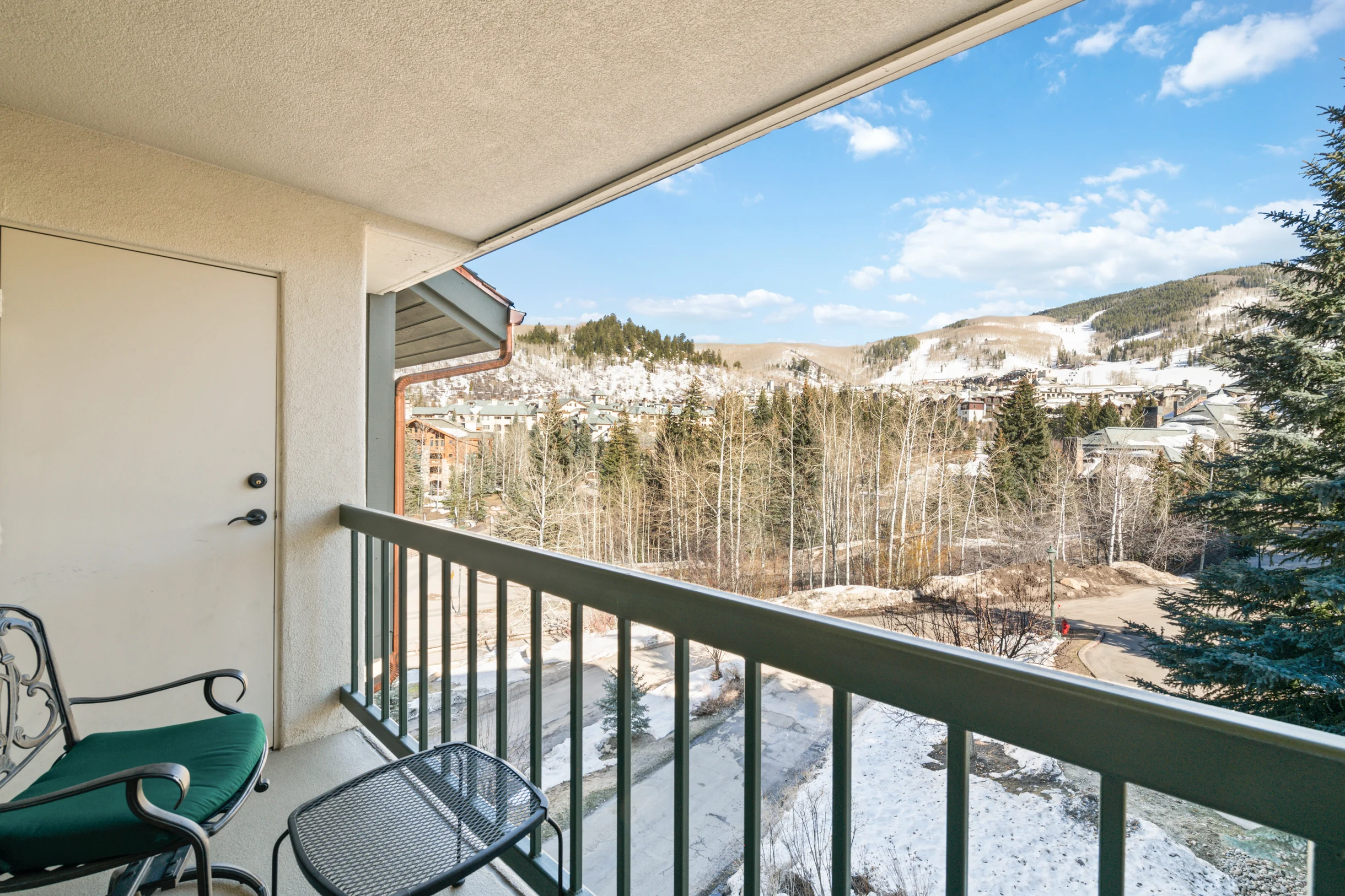 Condo in Beaver Creek property photo 2