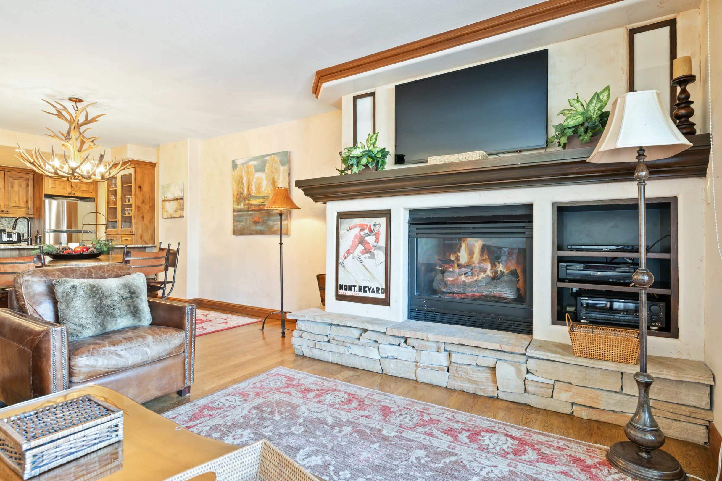 Condo in Beaver Creek property photo 4