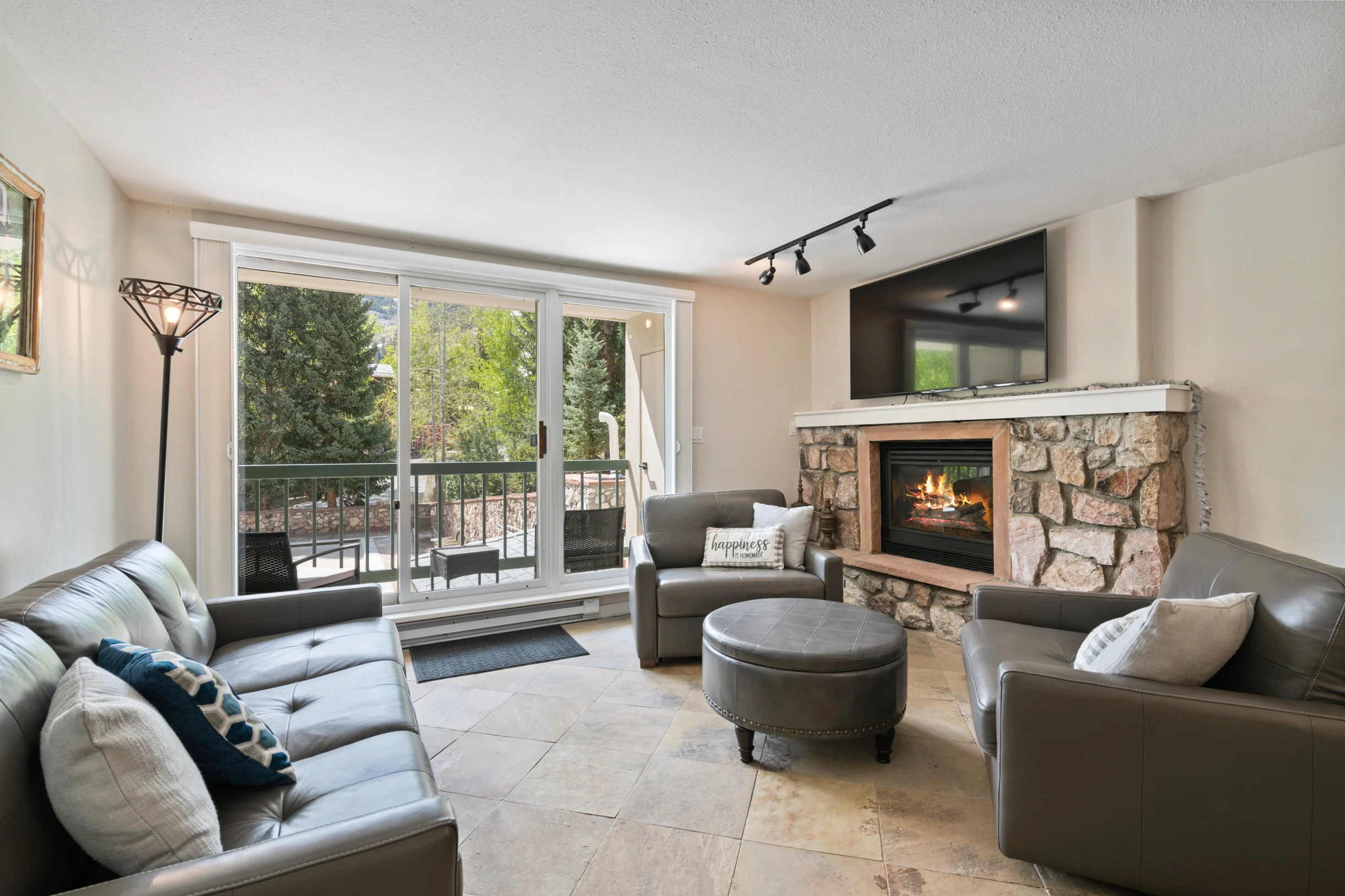 Condo in Beaver Creek property photo 1