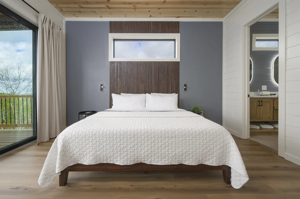 Bedroom 1 image 1