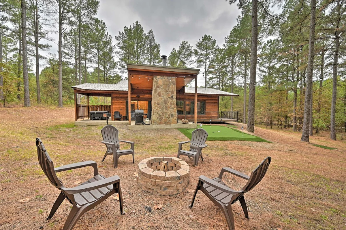 Property in Broken Bow property photo 3