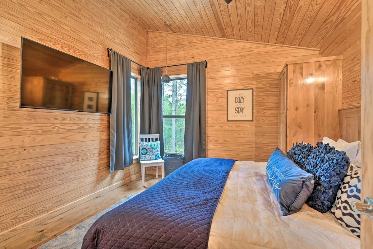 Bedroom 1 image 1