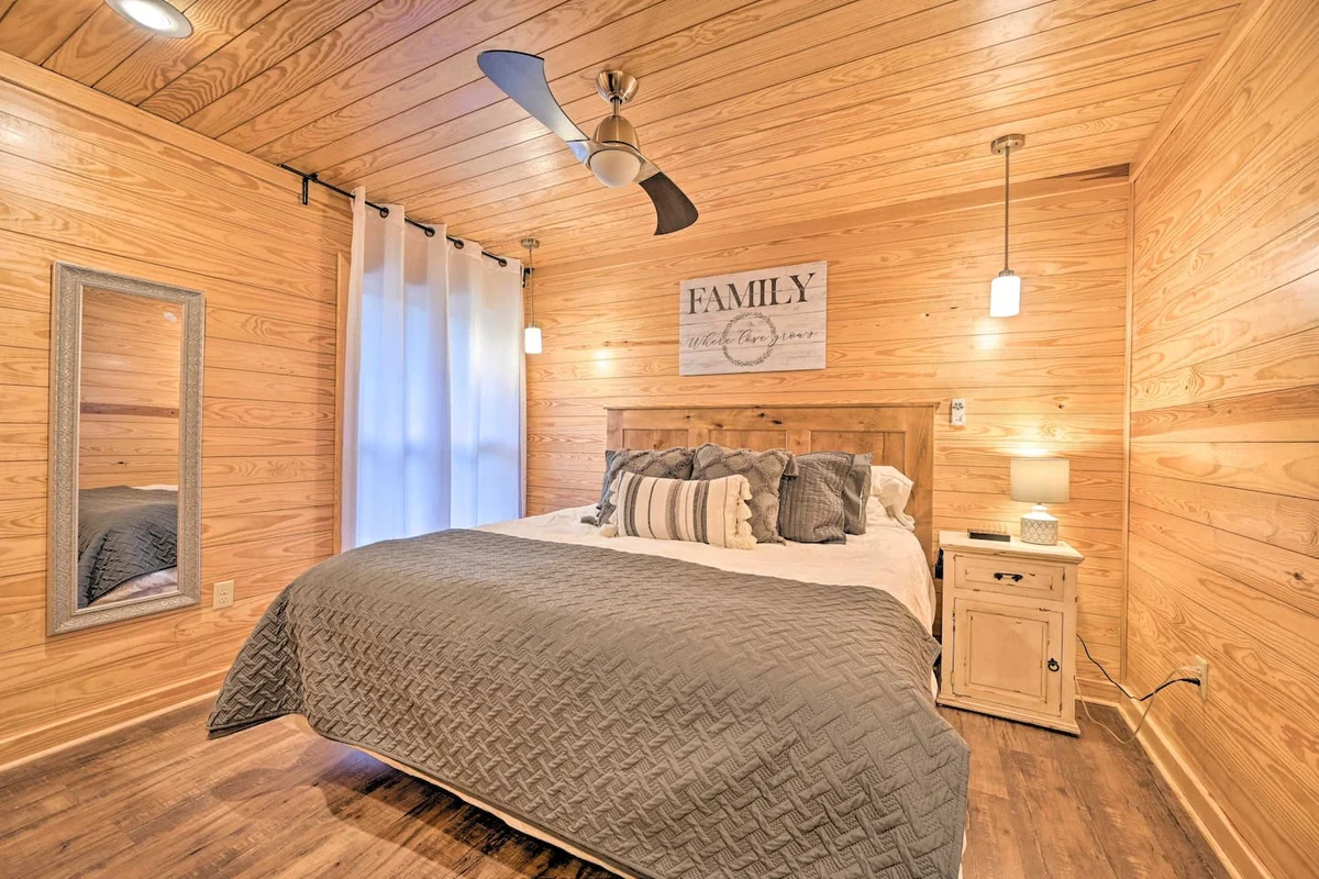 Bedroom 3 image 1