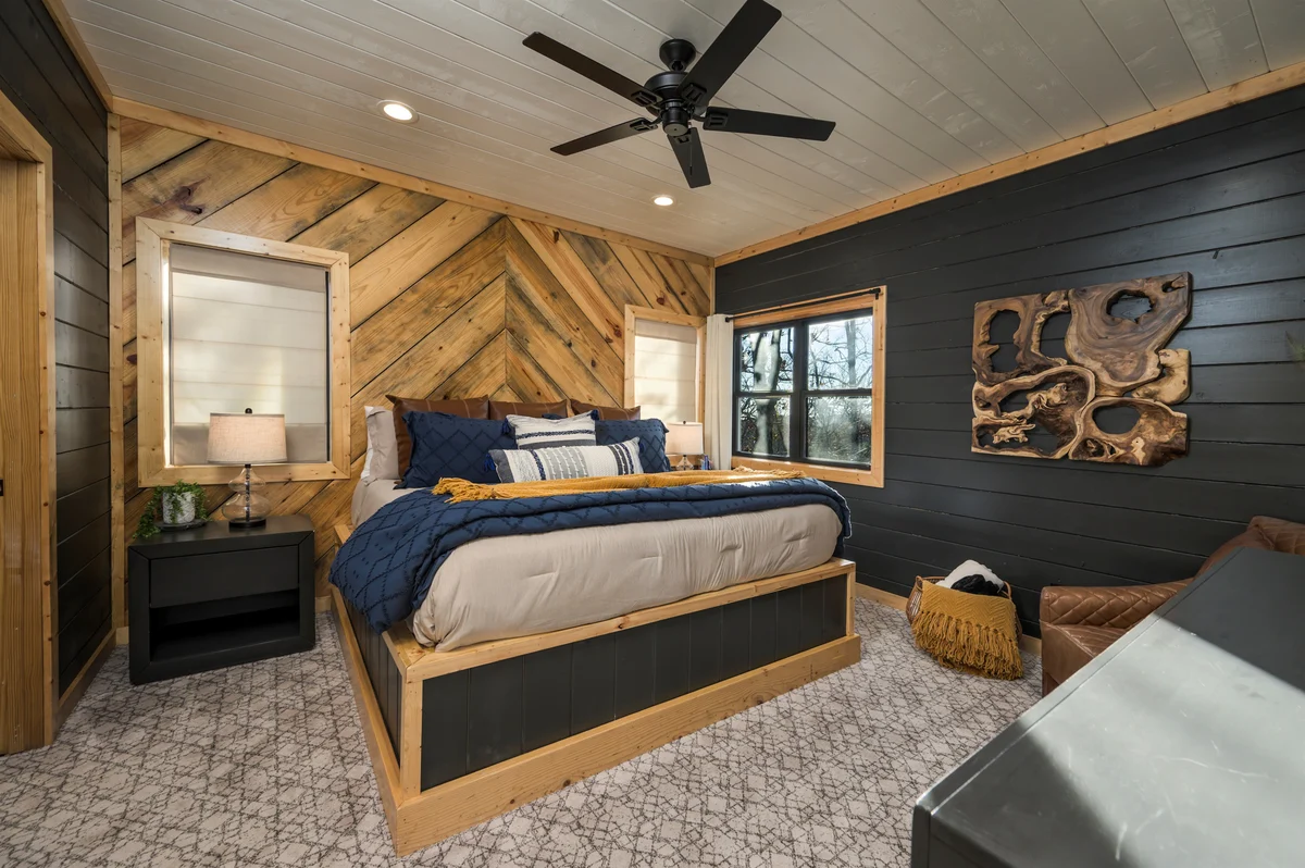Bedroom 1 image 1
