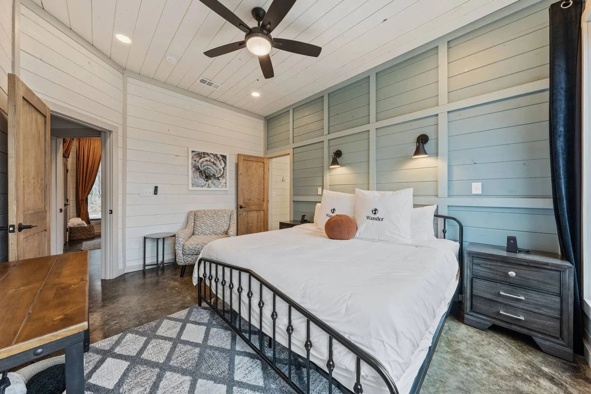 Bedroom 1 image 1