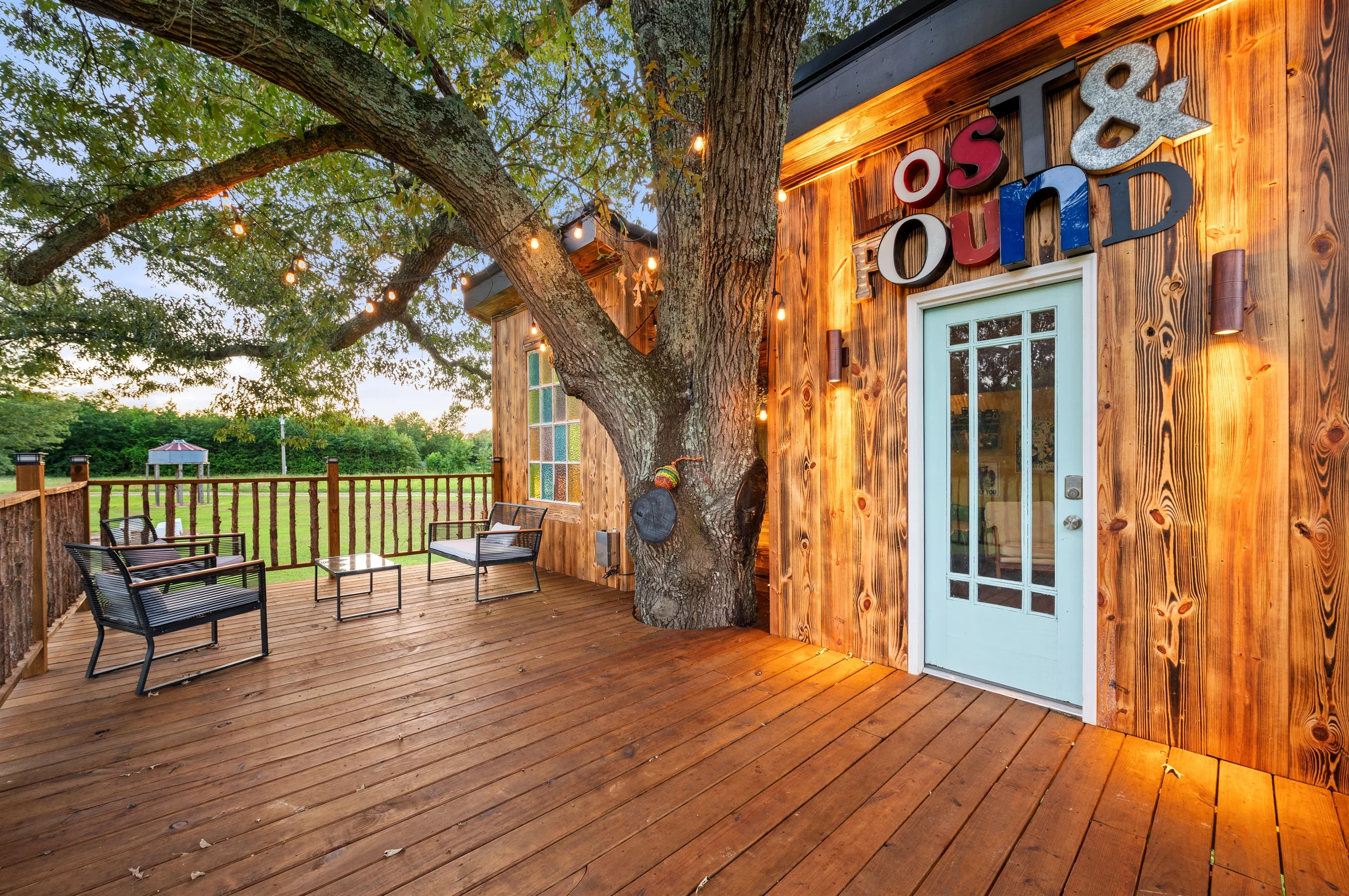 Home in broken bow property photo 3