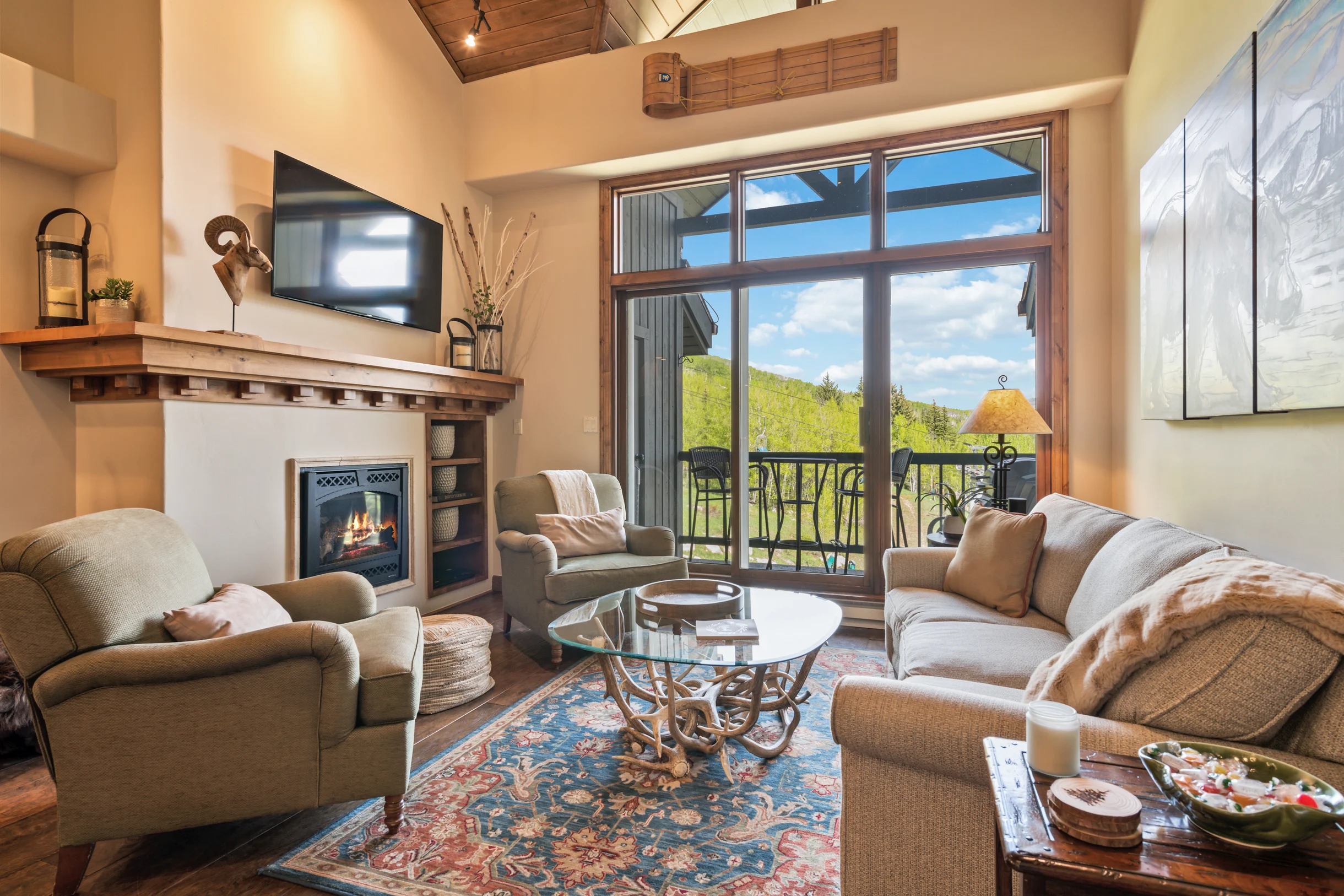 Condo in Beaver Creek property photo 1