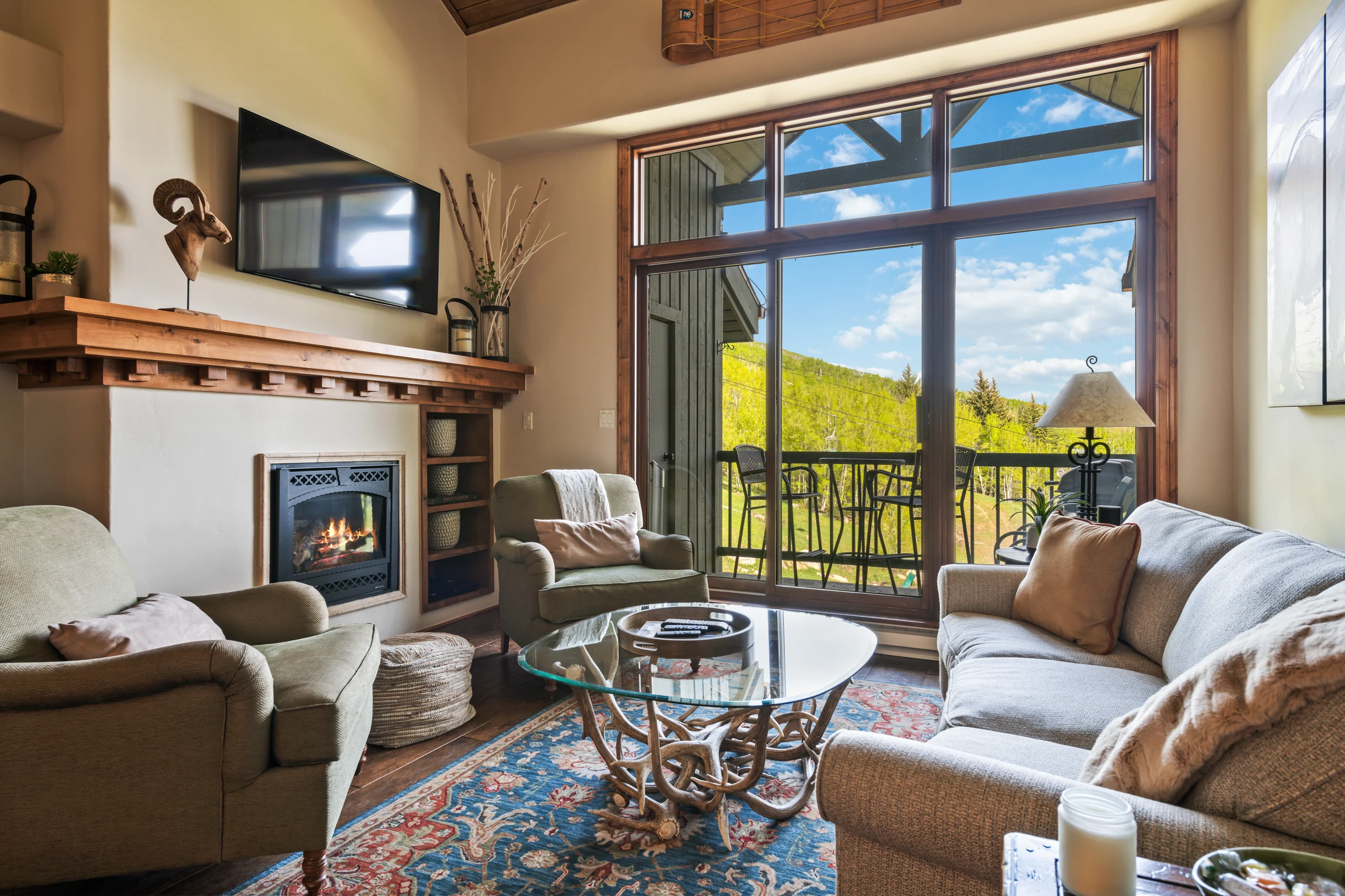 Condo in Beaver Creek property photo 2