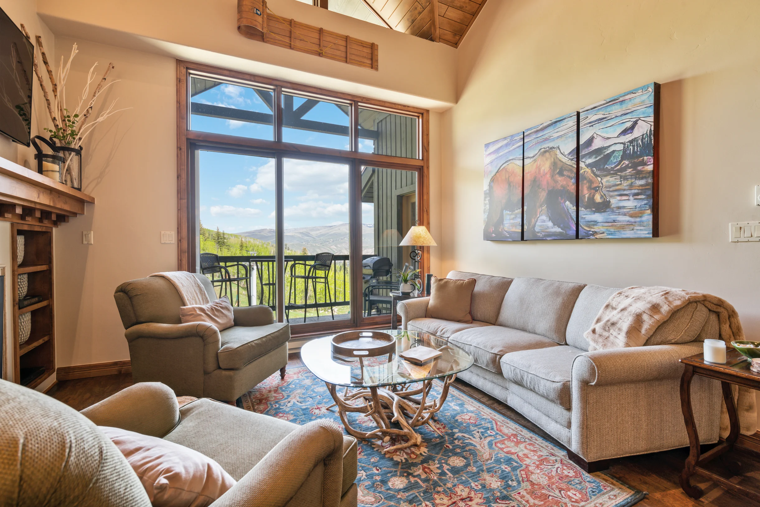Condo in Beaver Creek property photo 4