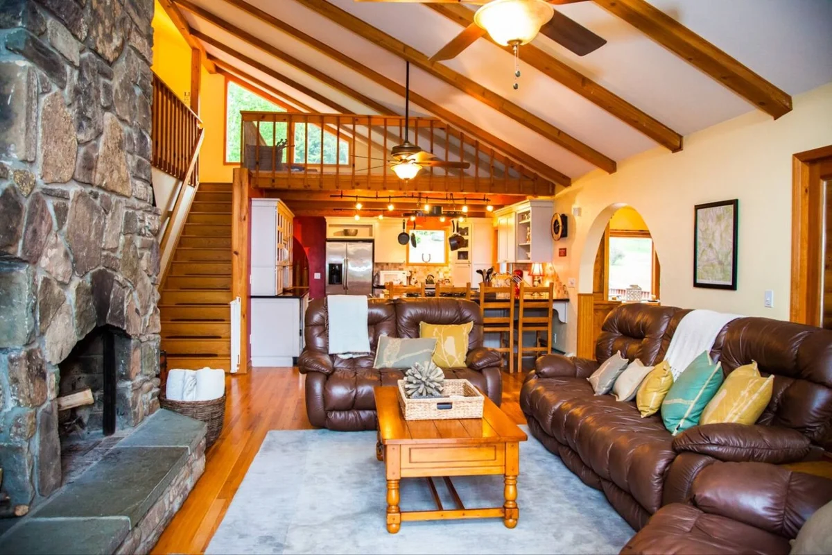 Home in Pine Hill property photo 2