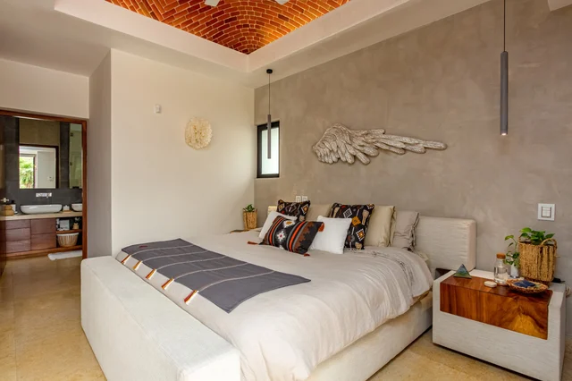 Bedroom 1 image 1