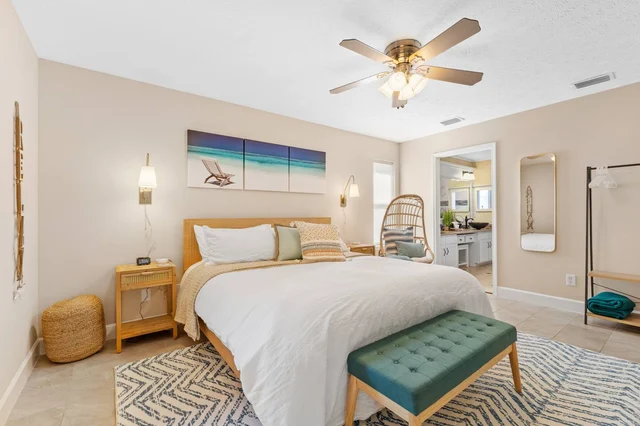 Bedroom 1 image 1