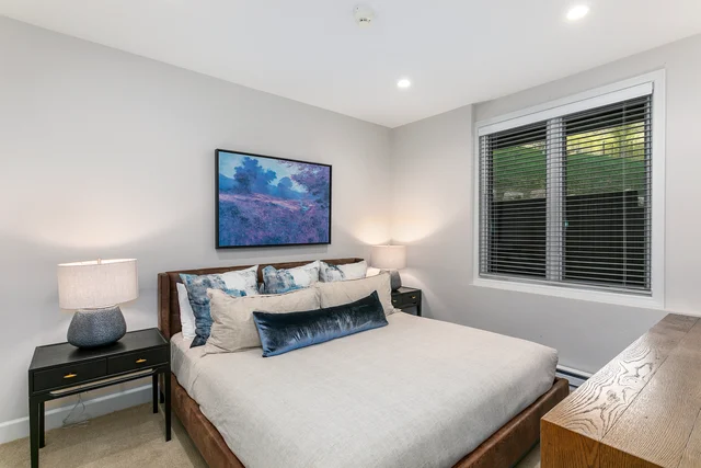 Bedroom 1 image 1