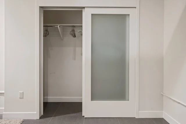 Bedroom 3 image 1