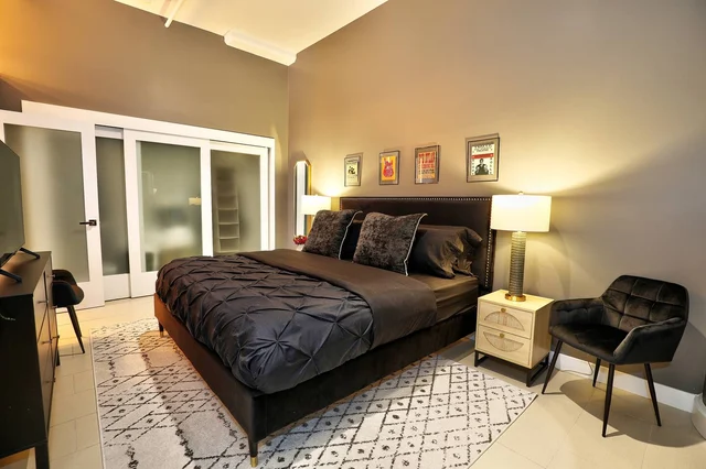 Bedroom 1 image 1