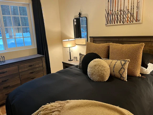 Bedroom 4 image 1