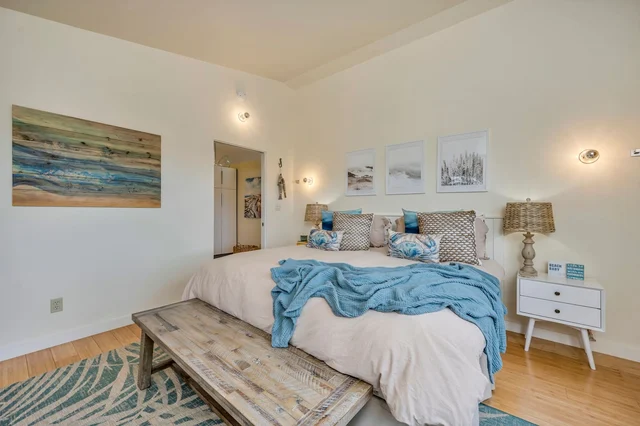 Bedroom 1 image 1