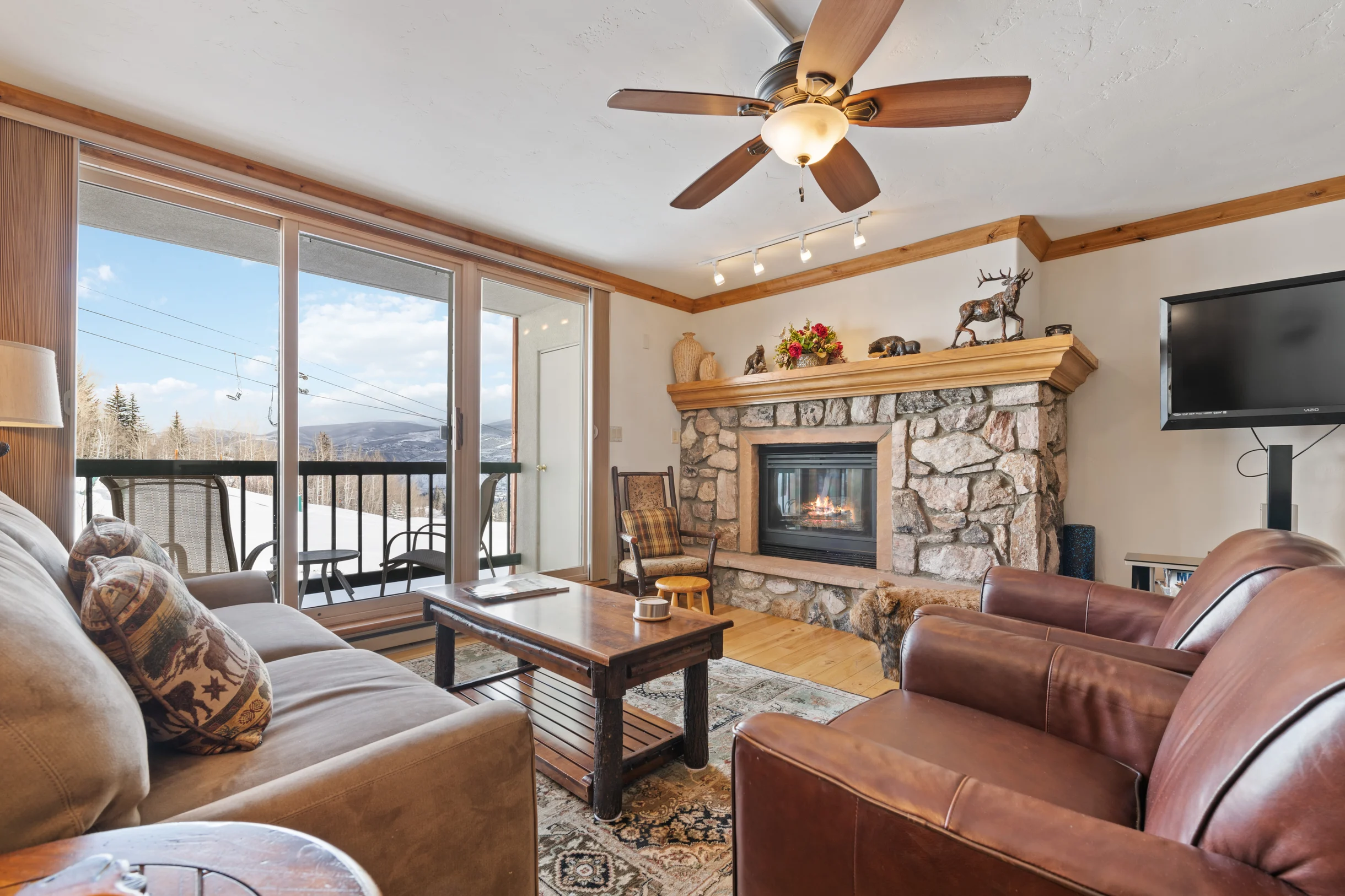 Condo in Beaver Creek property photo 1