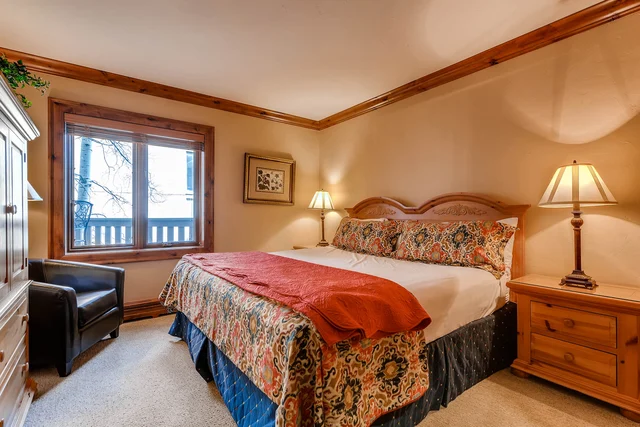 Bedroom 1 image 1