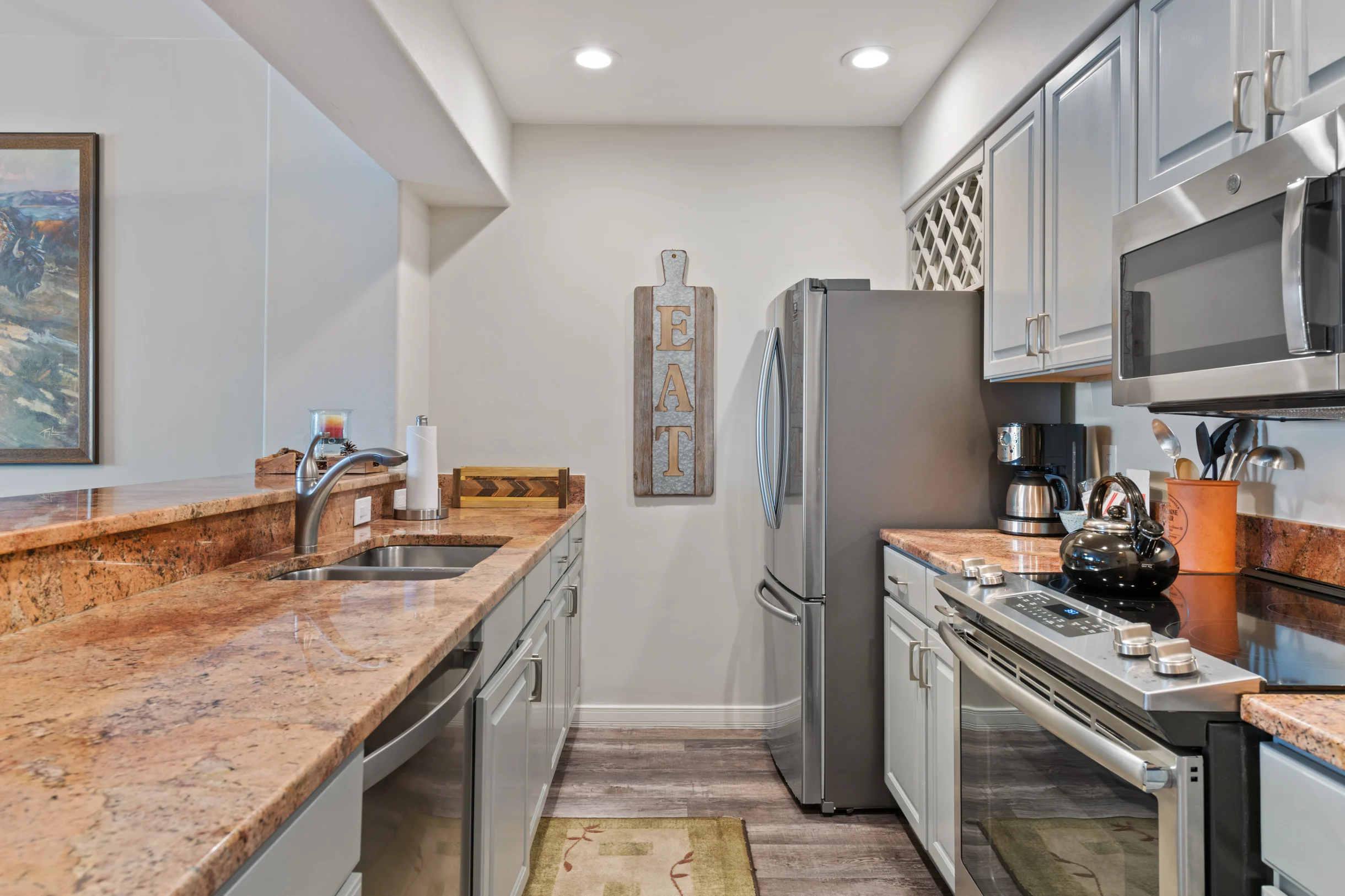 Condo in Beaver Creek property photo 3