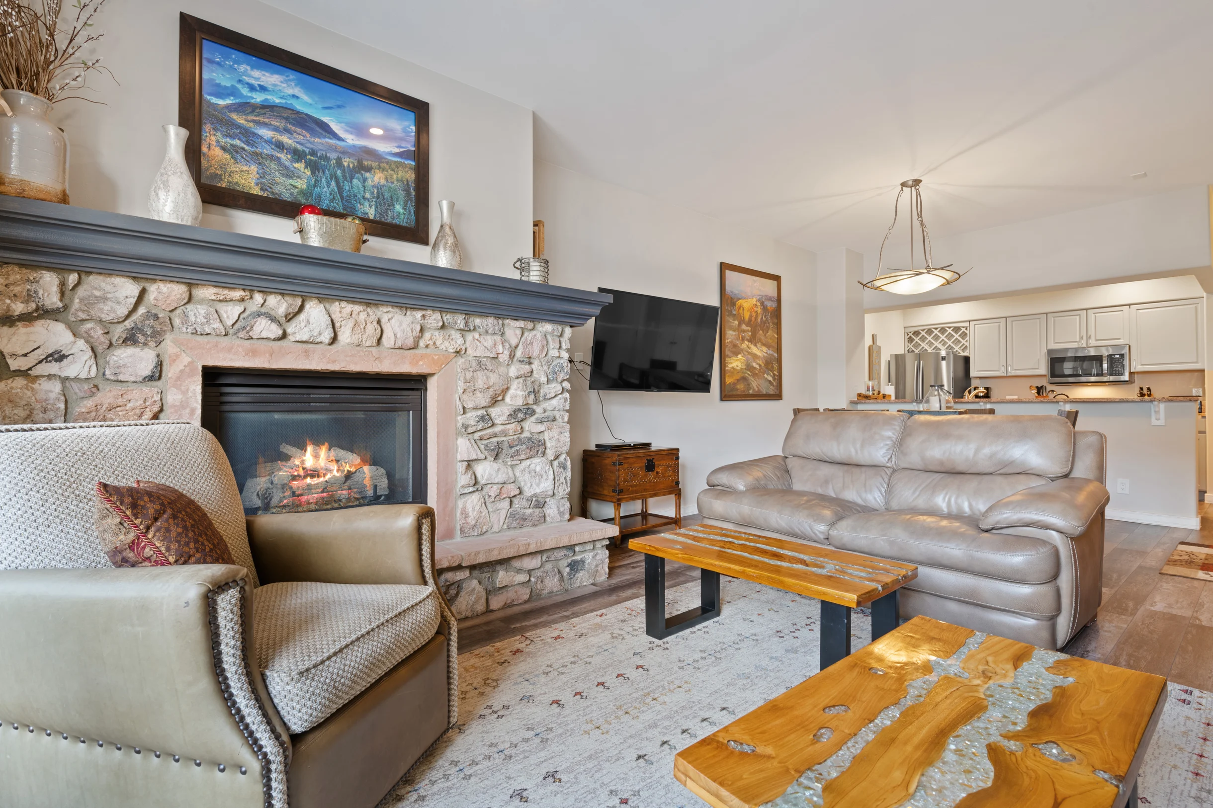 Condo in Beaver Creek property photo 1