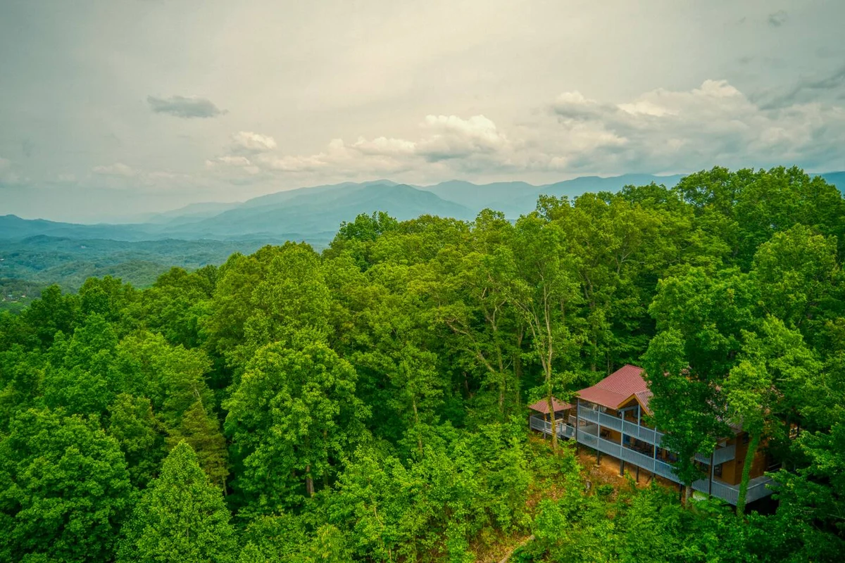 Breathtaking Views Secluded Upscale Family Cabin property photo 4