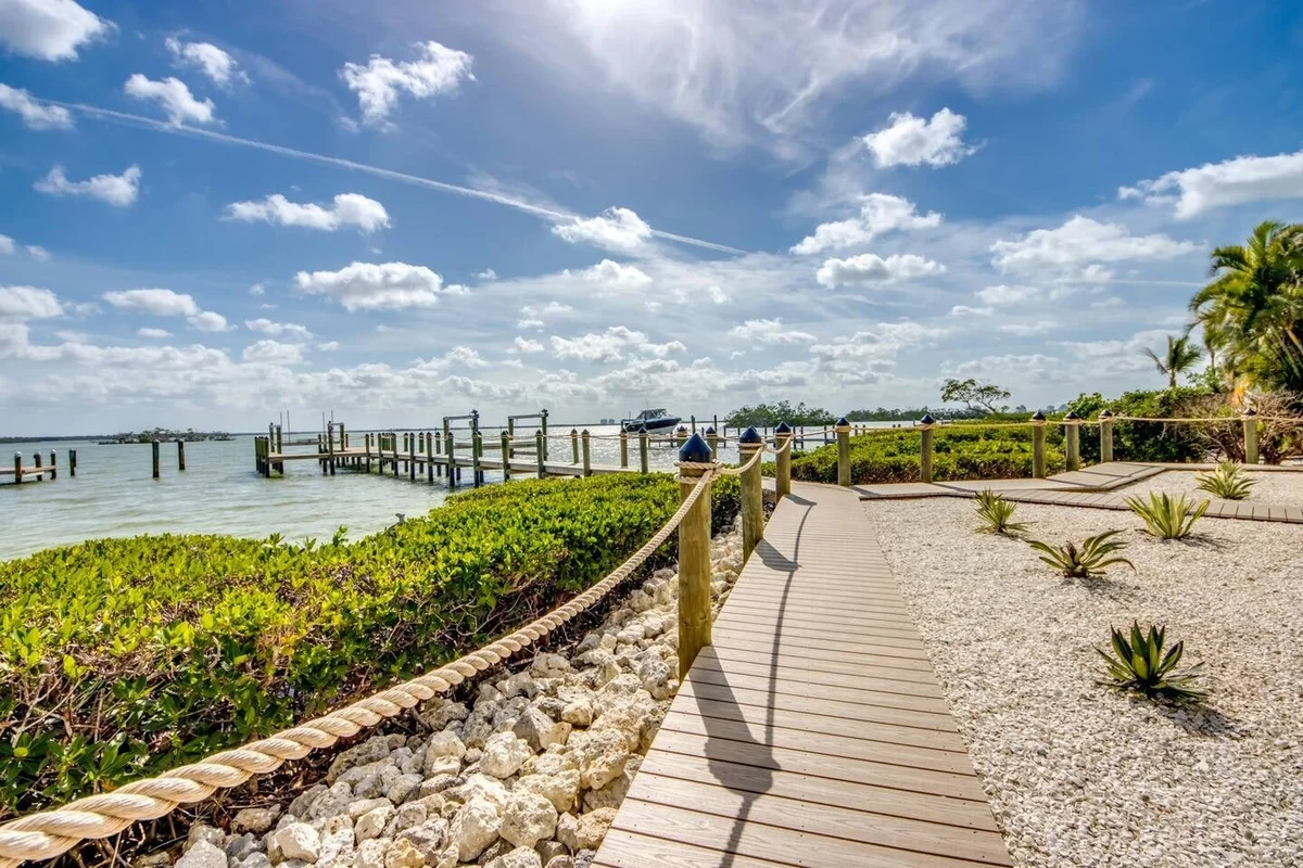 Home in Fort Myers Beach property photo 3