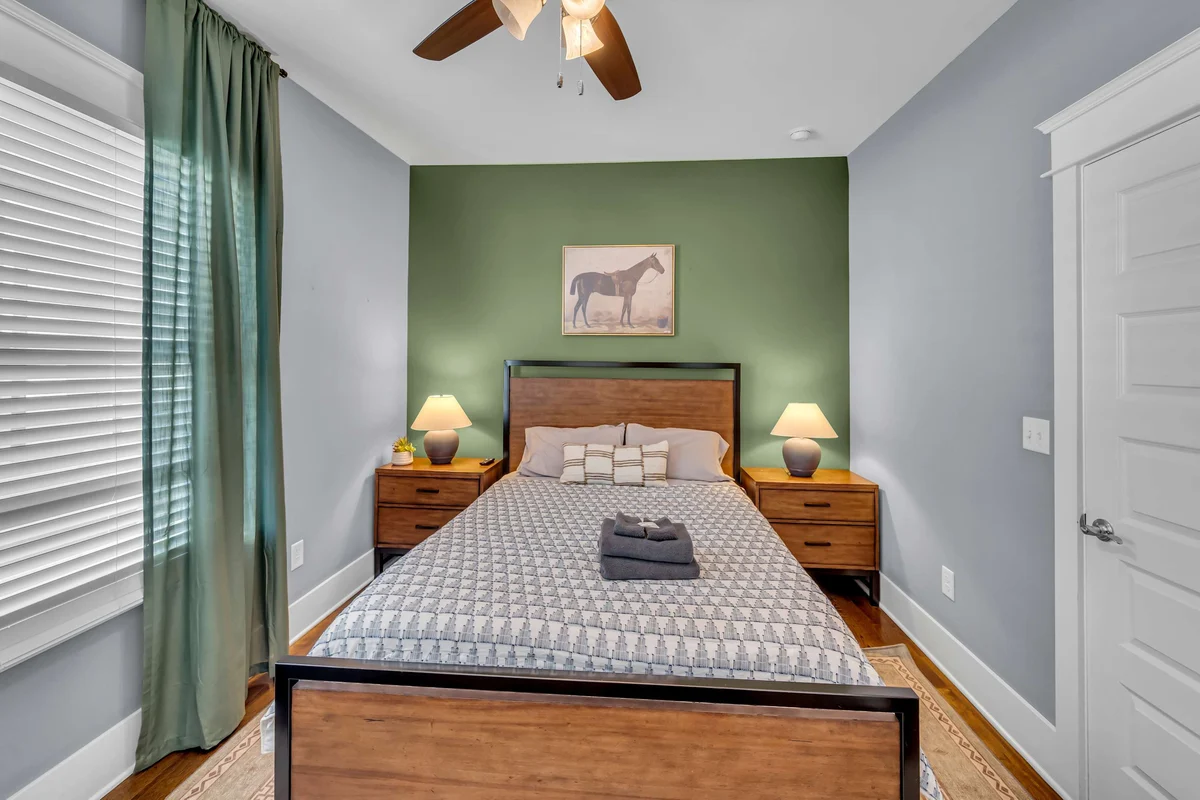 Bedroom 3 image 1