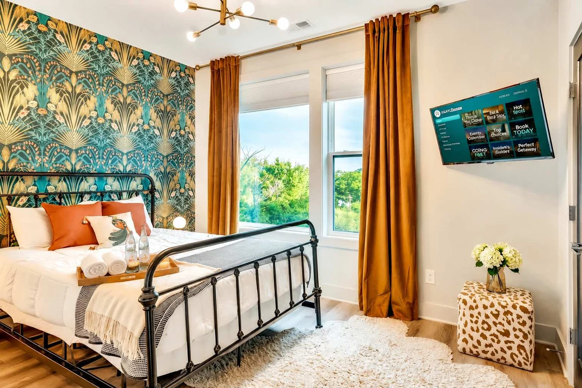 Bedroom 3 image 1