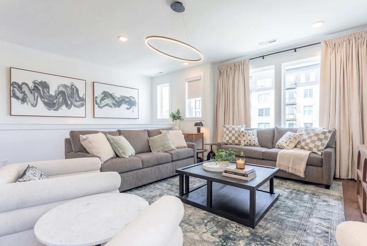Living Room image 1