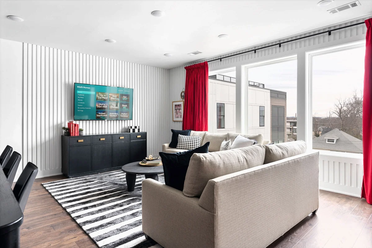 Living Room image 1