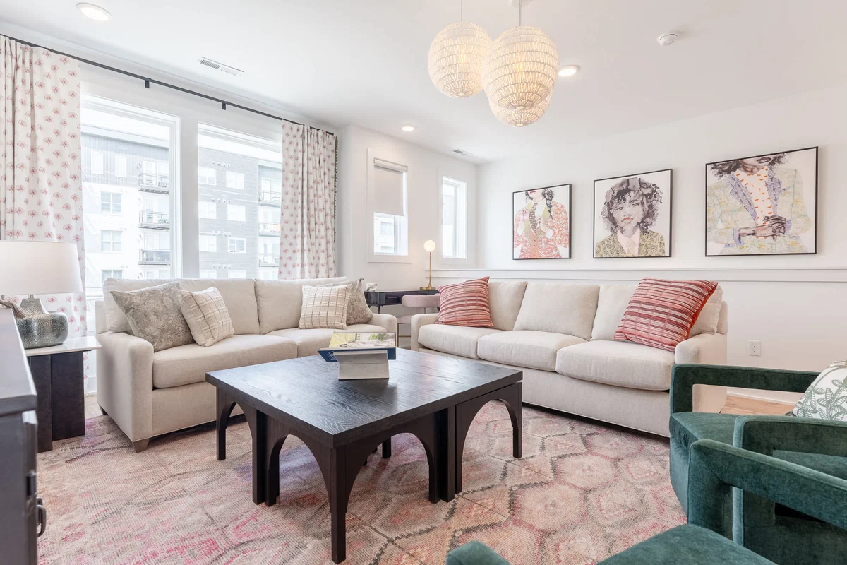 Living Room image 1