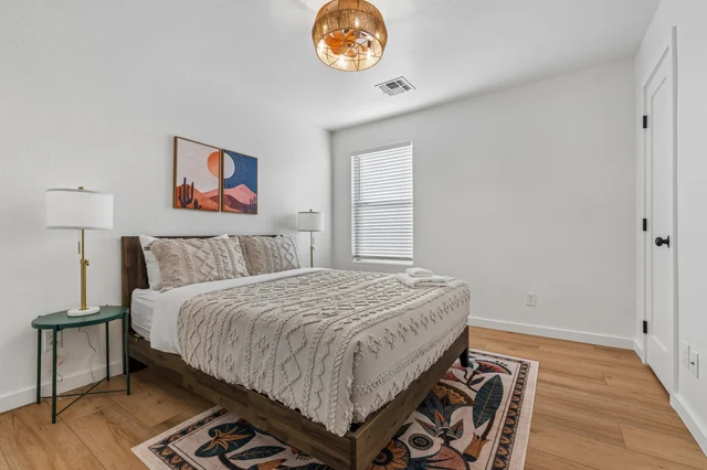 Guest Bedroom 3 image 1