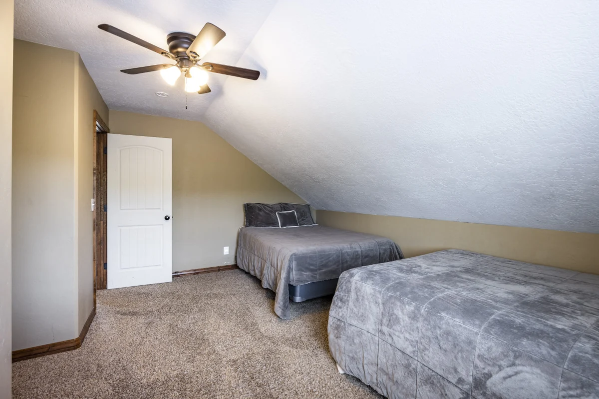 Bedroom 3 image 1