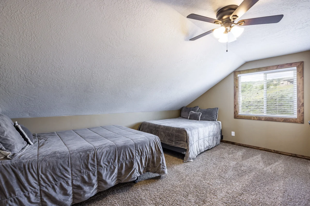 Bedroom 1 image 1