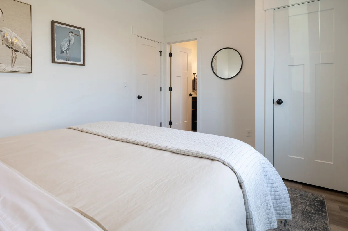 Bedroom 3 image 1