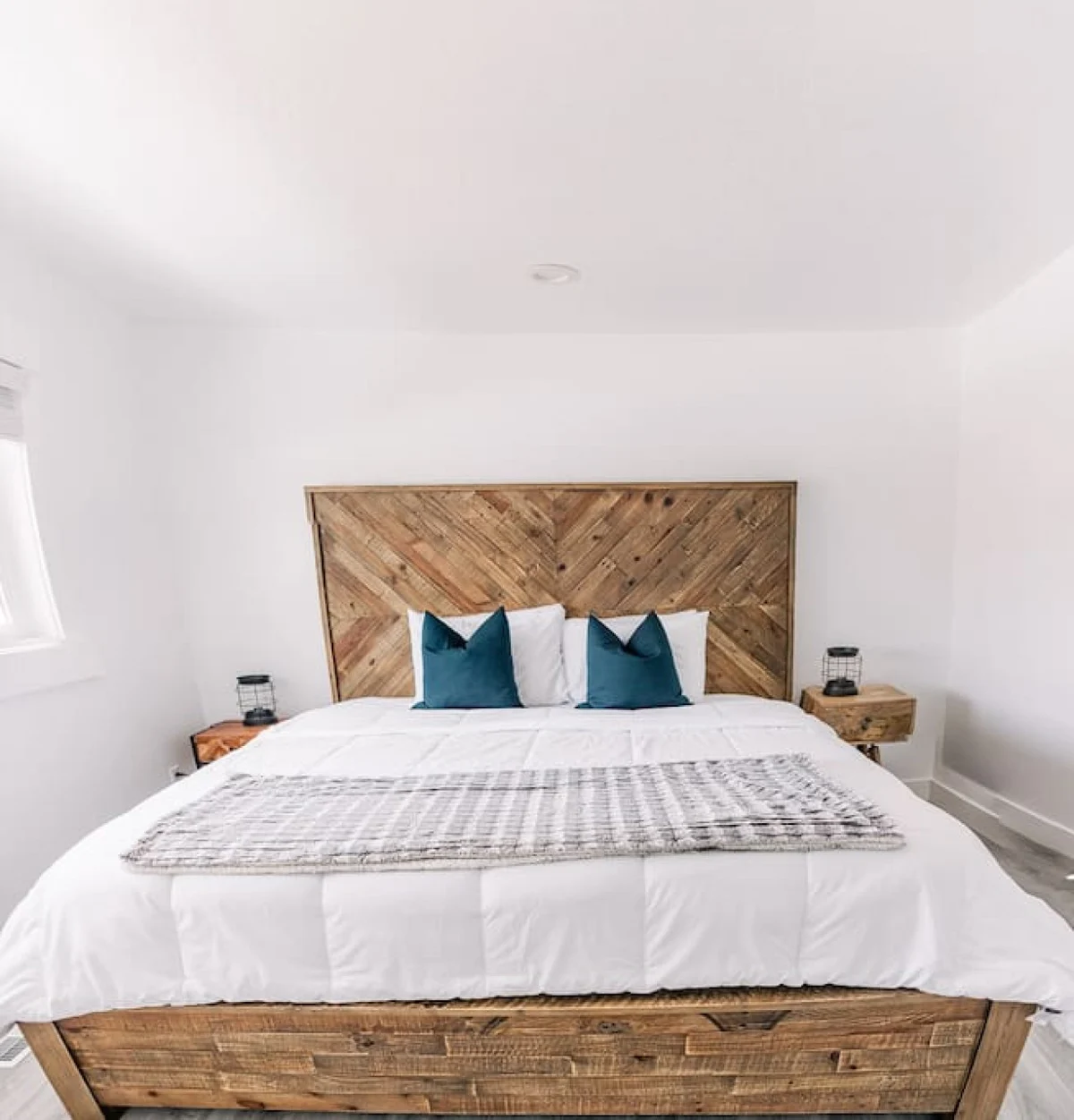 Bedroom 1 image 1