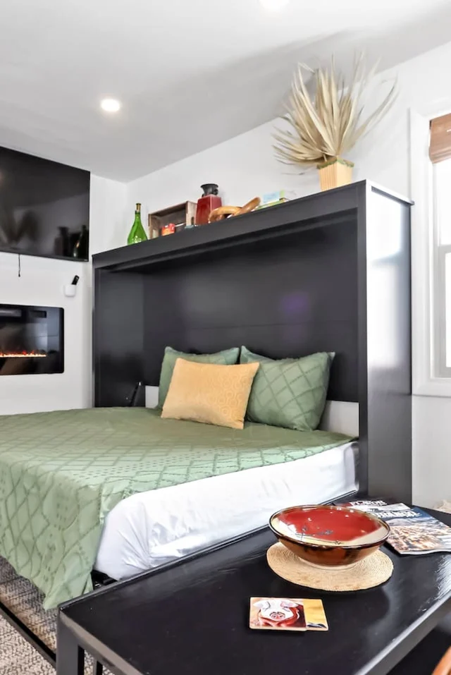 Bedroom 1 image 1